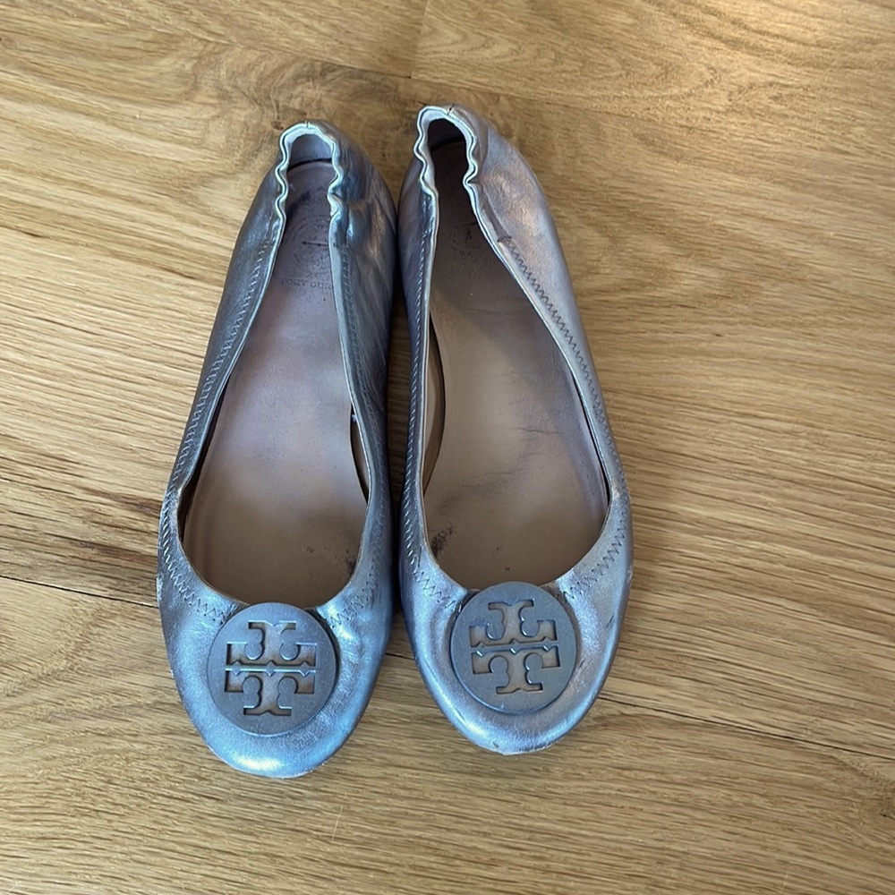 Tory Burch Minnie Travel Flat Gunmetal Color
